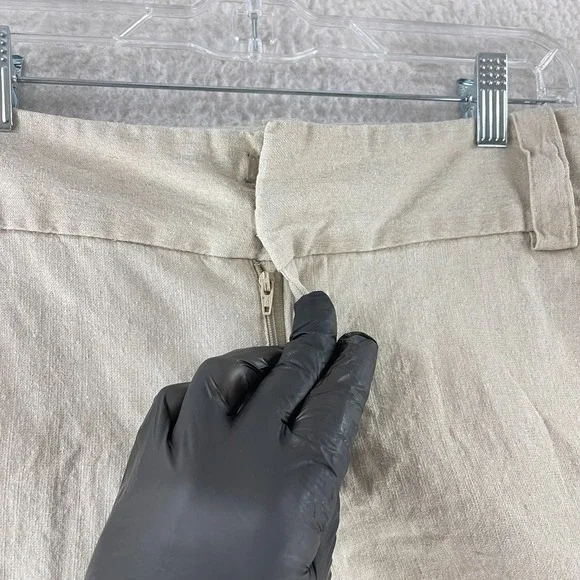 Alice & Olivia Roll‎ Cuff Shorts Womens Size 34 Beige Linen Blend Casual Summer - Picture 3 of 14